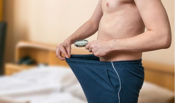 Un homme qui veut augmenter un membre de la pompe